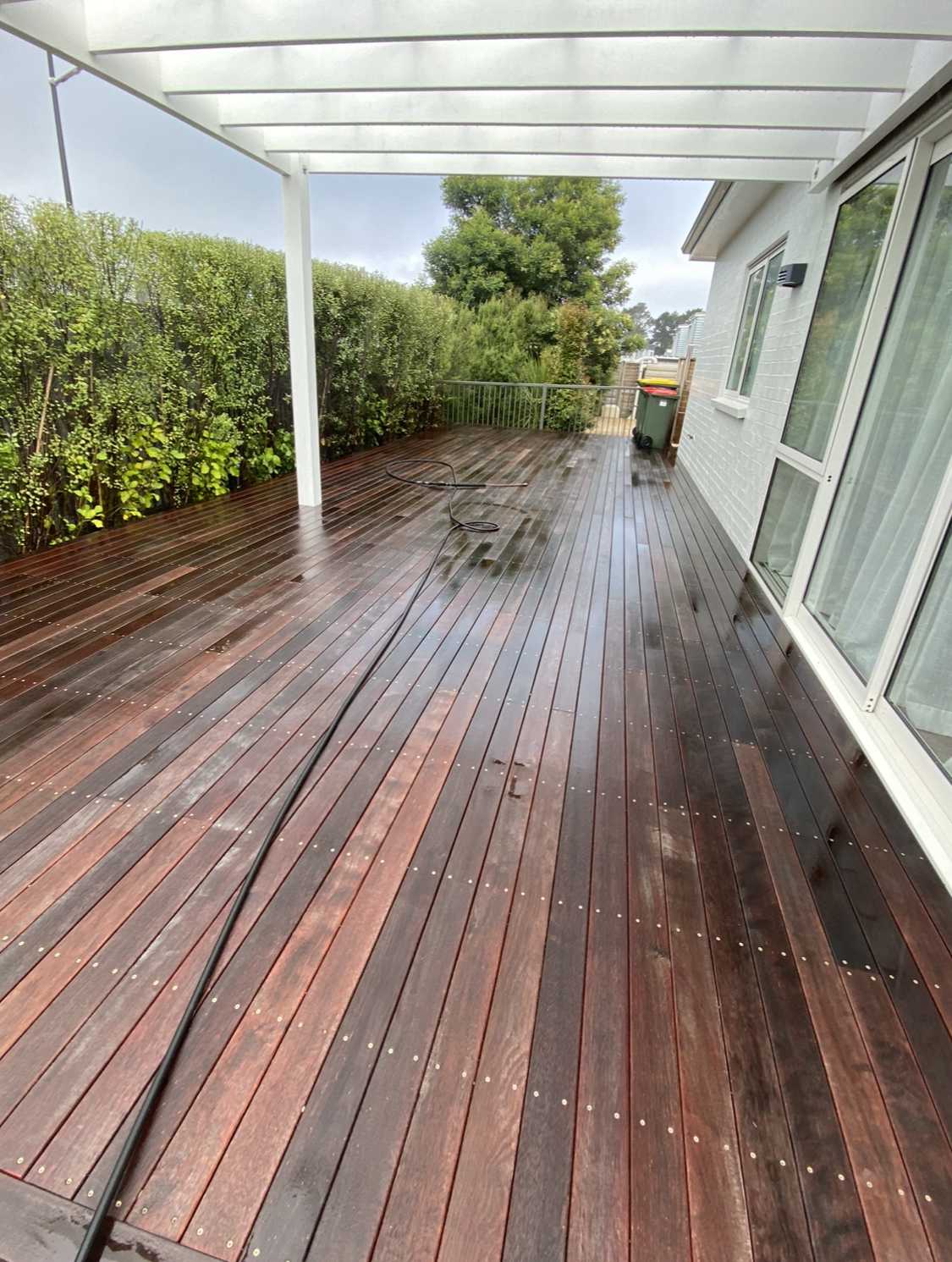 Professional deck cleaning services