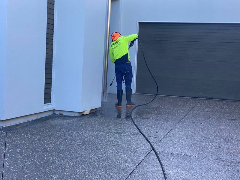 water blasting service